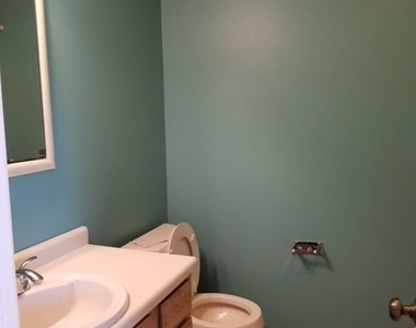 460 Hill Ave 1 - Photo Thumbnail 5