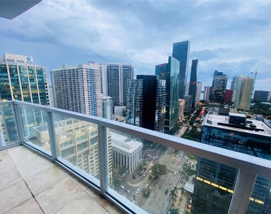 1060 Brickell Ave - Photo Thumbnail 0