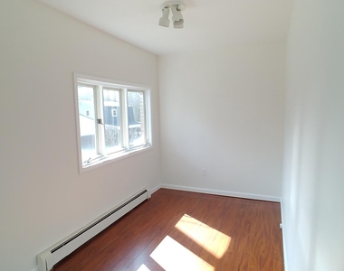 1551 Fairview Avenue - Photo Thumbnail 11