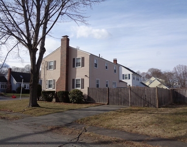 15 Puritan Rd - Photo Thumbnail 2