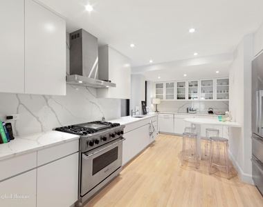 19 E 80th St - Photo Thumbnail 1
