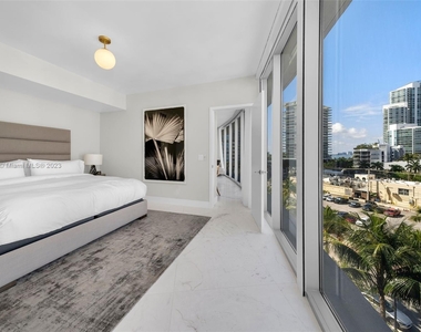 1 Collins Ave - Photo Thumbnail 17