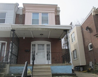 476 Robbins Street - Photo Thumbnail 3