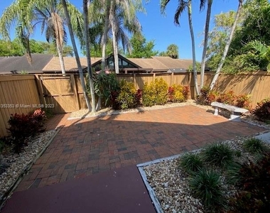 9305 Sw 130 St - Photo Thumbnail 10