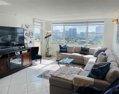 3180 S Ocean Dr - Photo Thumbnail 1