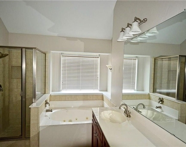 10613 Dry Creek Lane - Photo Thumbnail 7