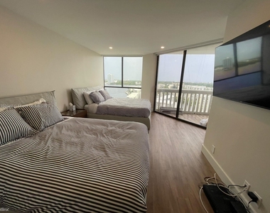 1000 W Island Blvd Apt 1610 - Photo Thumbnail 6