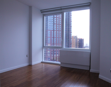 68 Rockwell Place, Brooklyn, NY 11217 - Photo Thumbnail 4