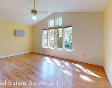 3202 Stephenson Place Nw - Photo Thumbnail 12