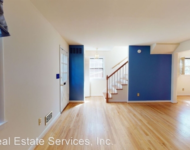 3202 Stephenson Place Nw - Photo Thumbnail 1