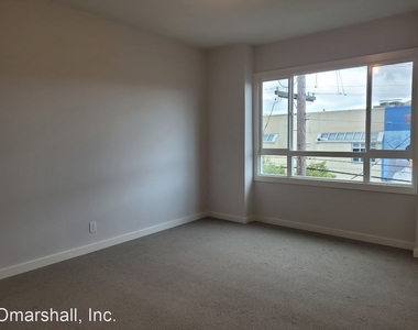 1047 York St - 1047 - Photo Thumbnail 5