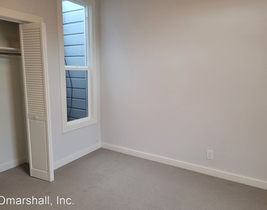 1047 York St - 1047 - Photo Thumbnail 9