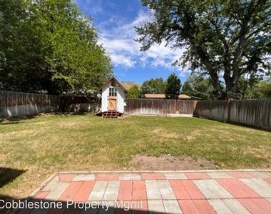 4882 N Maplewood Dr - 067 - Photo Thumbnail 31