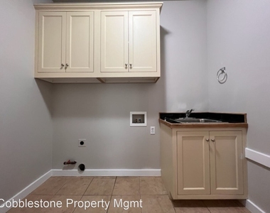 4882 N Maplewood Dr - 067 - Photo Thumbnail 29