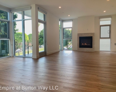 9265 Burton Way - Photo Thumbnail 2