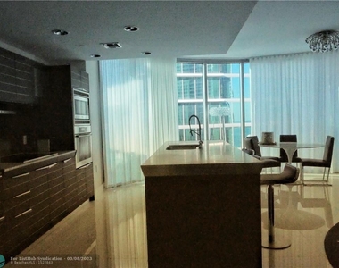 200 Biscayne Blvd Way - Photo Thumbnail 6