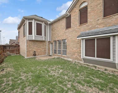 454 Southridge Way - Photo Thumbnail 27