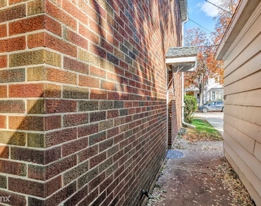 712 Grignon Street - Photo Thumbnail 21