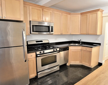 95 Christopher Street - Photo Thumbnail 8
