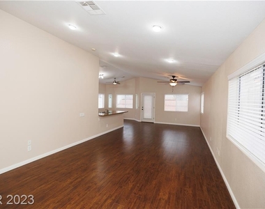 2123 Sunset Vista Avenue - Photo Thumbnail 21