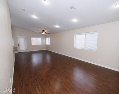 2123 Sunset Vista Avenue - Photo Thumbnail 20