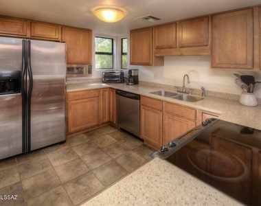 5051 N Sabino Canyon Road - Photo Thumbnail 6