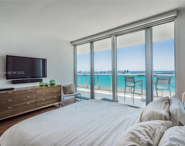 1331 E Brickell Bay Dr - Photo Thumbnail 8