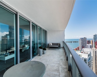 1331 E Brickell Bay Dr - Photo Thumbnail 16