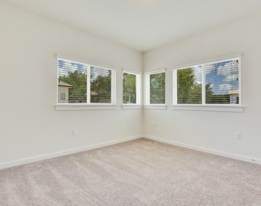 6800 Menchaca Rd  #38 - Photo Thumbnail 9