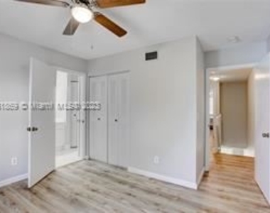 415 Sw 120th Ave # 415 - Photo Thumbnail 10