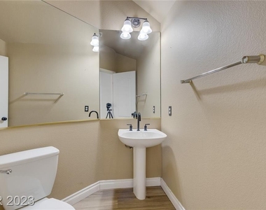 8726 Vista Ladera Court - Photo Thumbnail 24