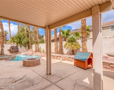 8726 Vista Ladera Court - Photo Thumbnail 39