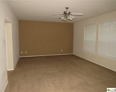 7109 Golden Oak Lane - Photo Thumbnail 4