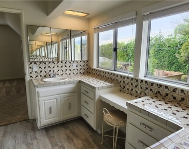 9739 Quartz Avenue - Photo Thumbnail 29