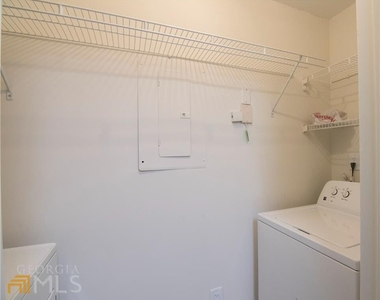 547 Granville Court - Photo Thumbnail 23