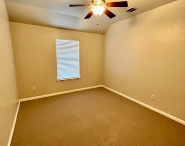 1003  Mesquite Hollow Pl - Photo Thumbnail 15