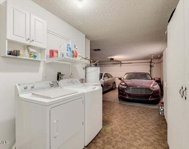 9702 W Campana Drive - Photo Thumbnail 15