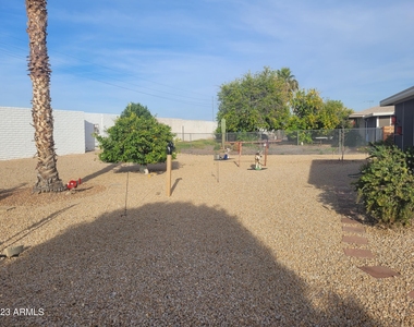 9702 W Campana Drive - Photo Thumbnail 12