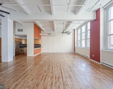 1238 Callowhill Street - Photo Thumbnail 3