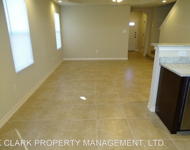 6402 Marcel Way #101 - Photo Thumbnail 20