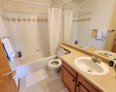 7930 Silver Maple Ln - Photo Thumbnail 9