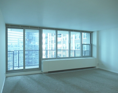 400 E Randolph Street - Photo Thumbnail 2