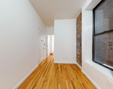 220 East 85 Street - Photo Thumbnail 6