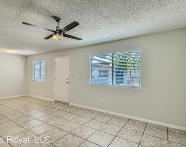 5902 W Royal Palm Rd - Photo Thumbnail 16