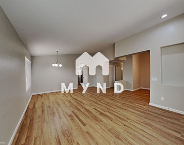 25550 W Whyman St - Photo Thumbnail 5