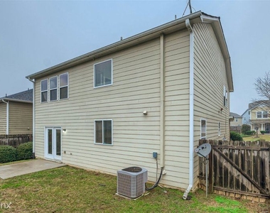 383 Roseglen Dr Nw Unit - Photo Thumbnail 16