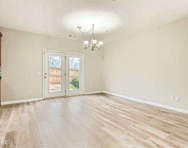 383 Roseglen Dr Nw Unit - Photo Thumbnail 2