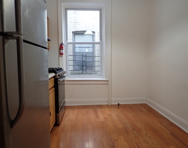 489 Montgomery Street - Photo Thumbnail 8