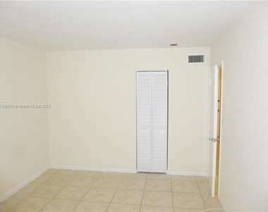 9621 Sw 77 Av - Photo Thumbnail 10