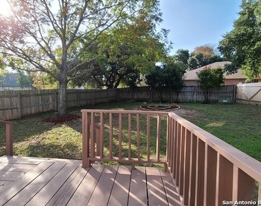 10403 Pelican Oak Dr - Photo Thumbnail 7